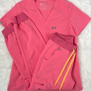 Figs Neon Pink Set